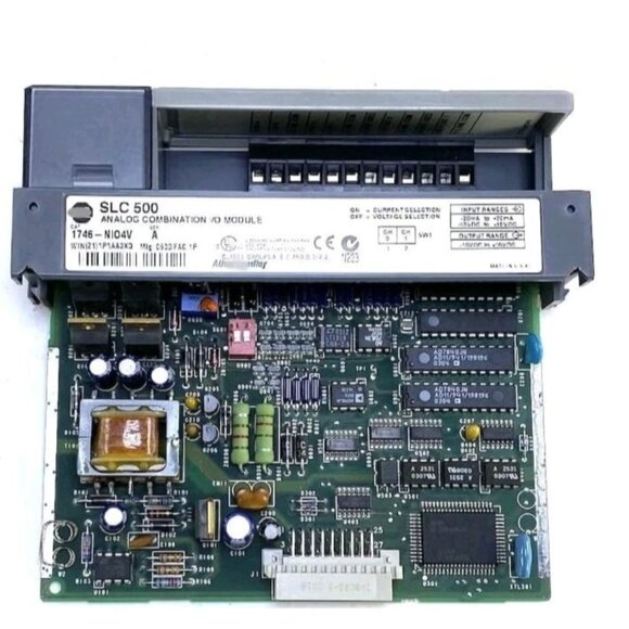 Allen Bradley Analog Combination I/O Module SLC500 1746-NIO4V New